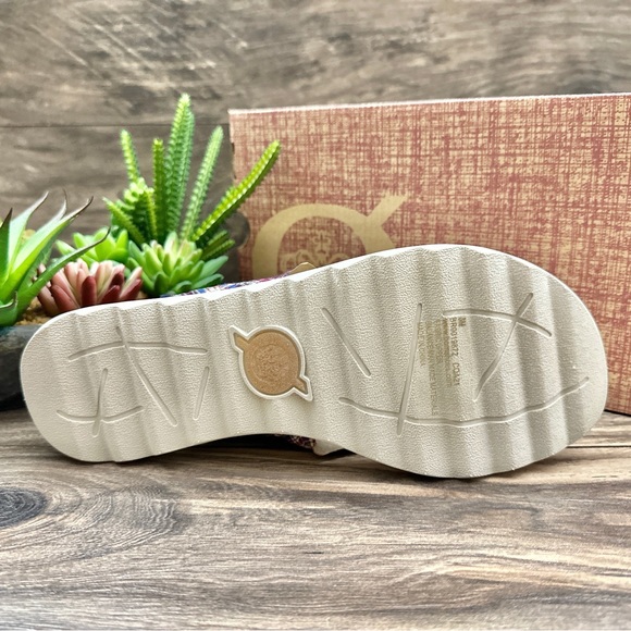 NIB Born Tide Plaid Flip Flops Thong Sandal Navy - Picture 8 of 11